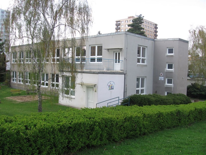 Praha 10: Více míst ve školkách už letos