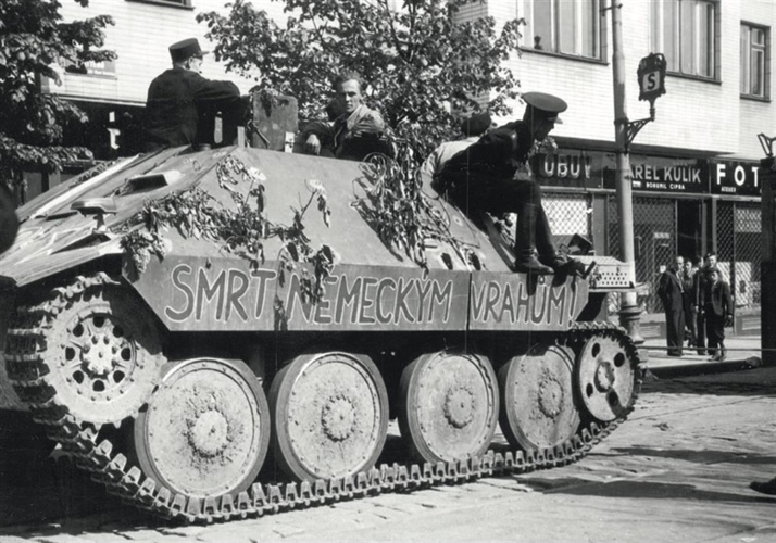 Přijďte se se podívat na stíhač tanků "Hetzer" k metru Strašnická